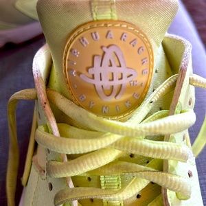 Nike air Huaraches size 8.5  neon green